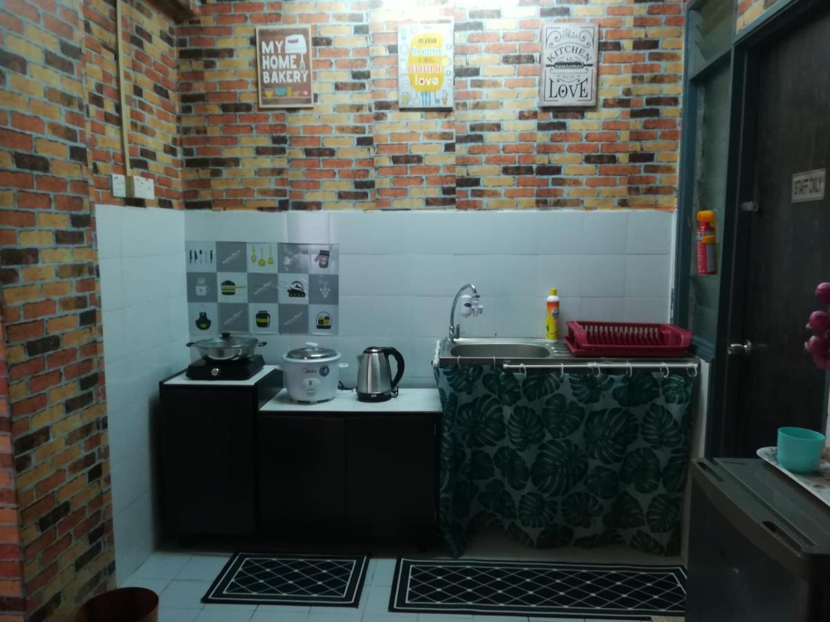 Hagia Medina Muslims Guesthouse Port Dickson Exteriör bild