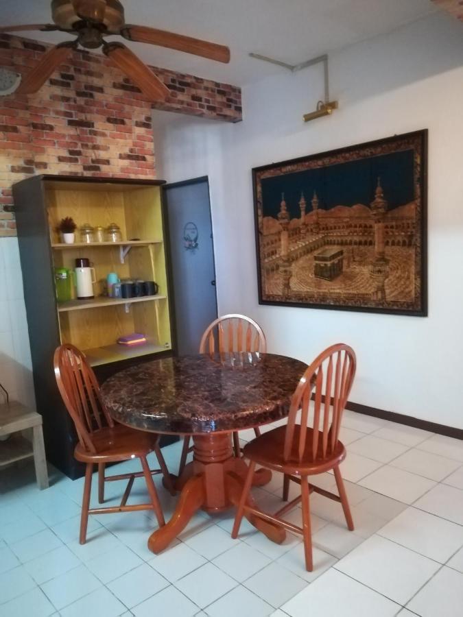 Hagia Medina Muslims Guesthouse Port Dickson Exteriör bild